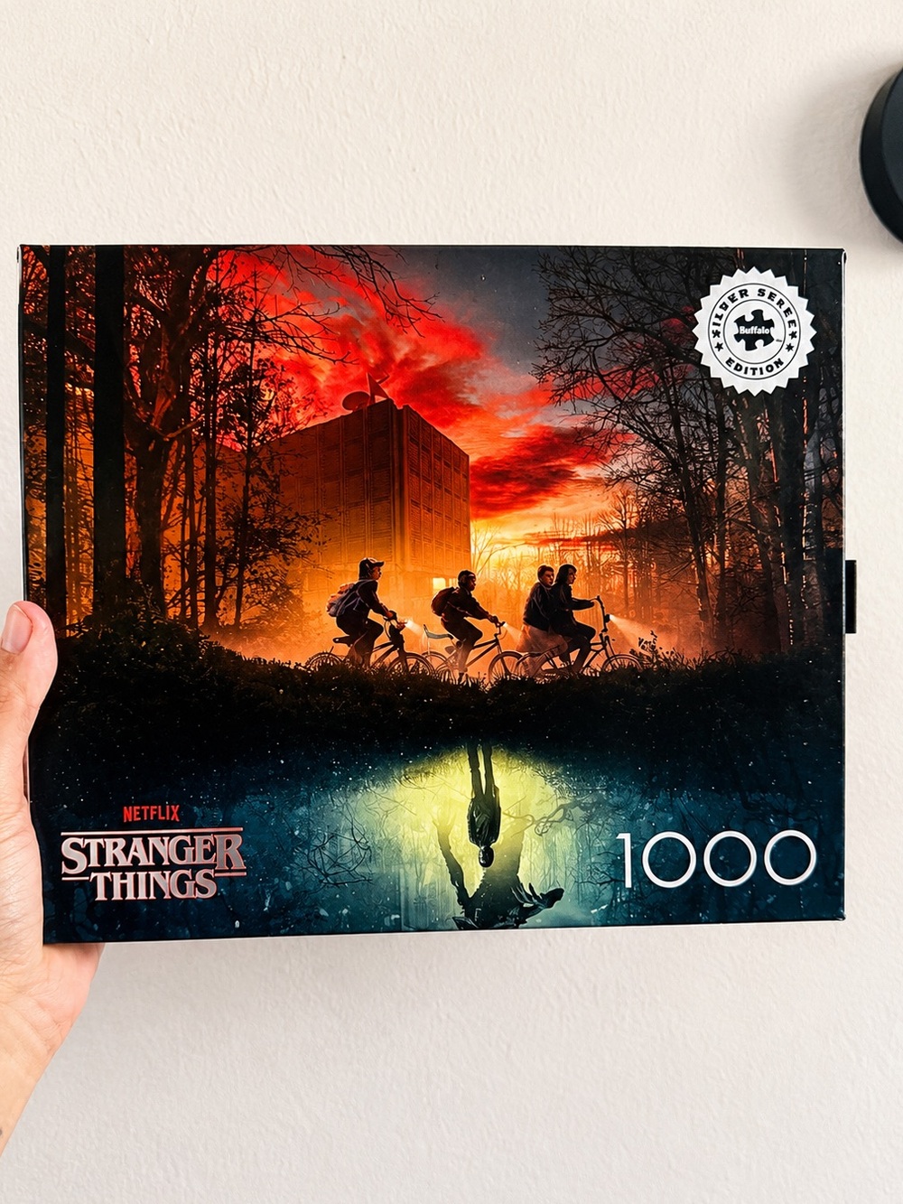 1000-Piece Stranger Things Jigsaw Puzzle - Orange, Black & Blue Artwork